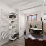 Maison De Fréjus